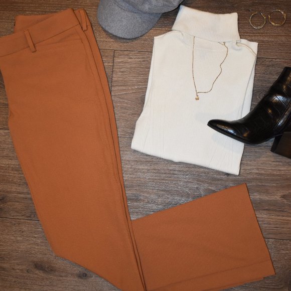 0 Short Express Mid Rise Columnist Boot Pant - Picture 1 of 7